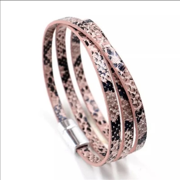 Atelier Sona Jewelry - 2/20$ PINK SCALED SNAKE SKIN WRAP BRACELET